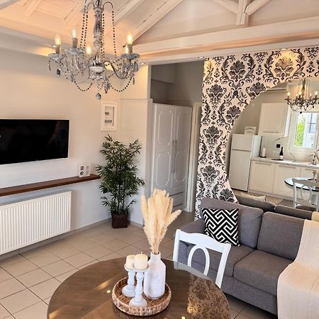 Orianna Suites Skiathos Екстериор снимка