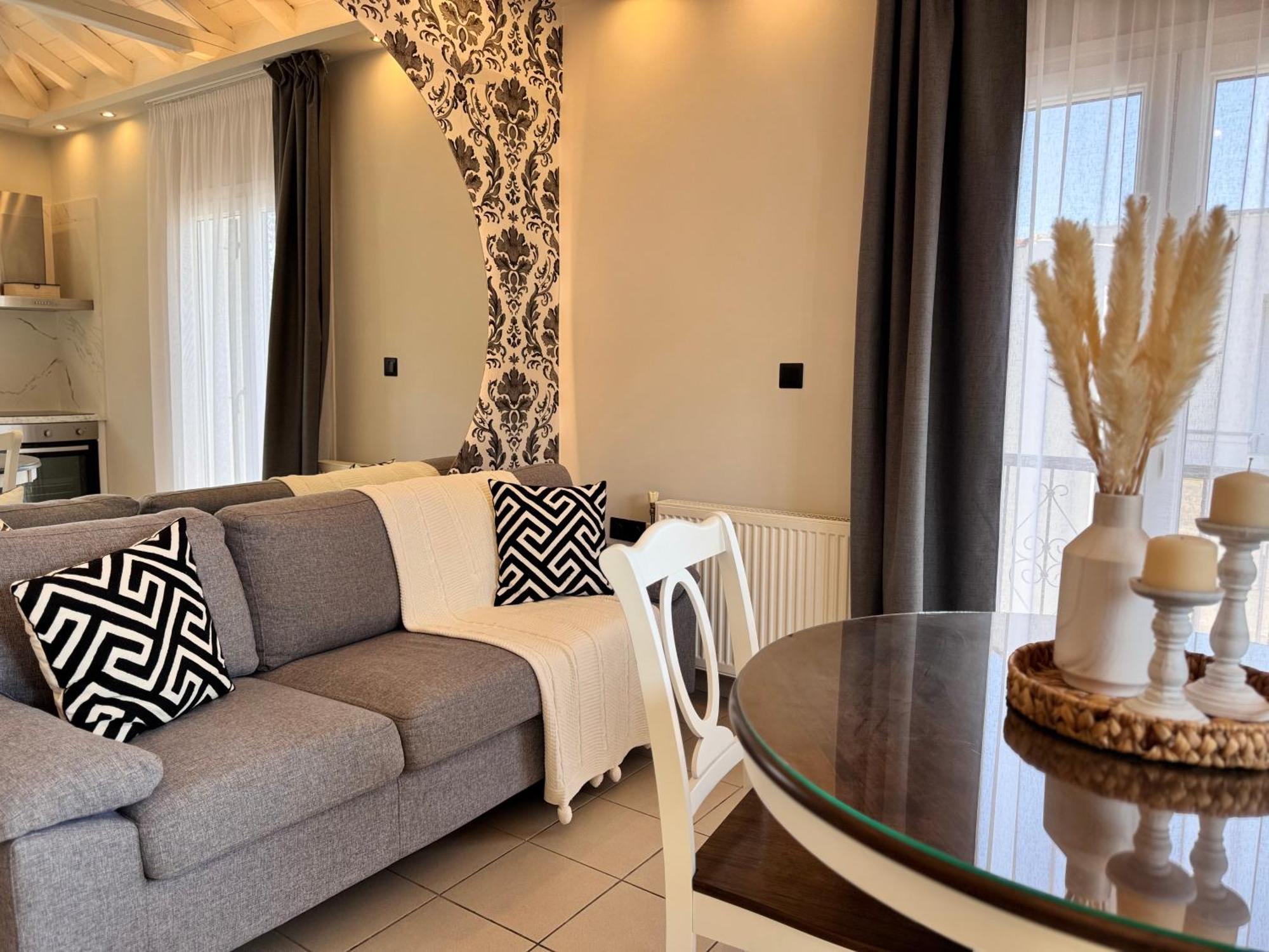 Orianna Suites Skiathos Екстериор снимка
